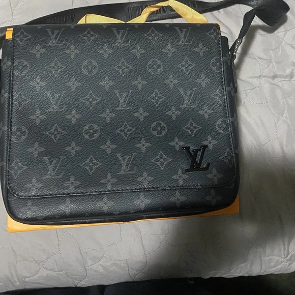Louis Vuitton Gray Monogram Messenger Bag - Picture 1 of 5